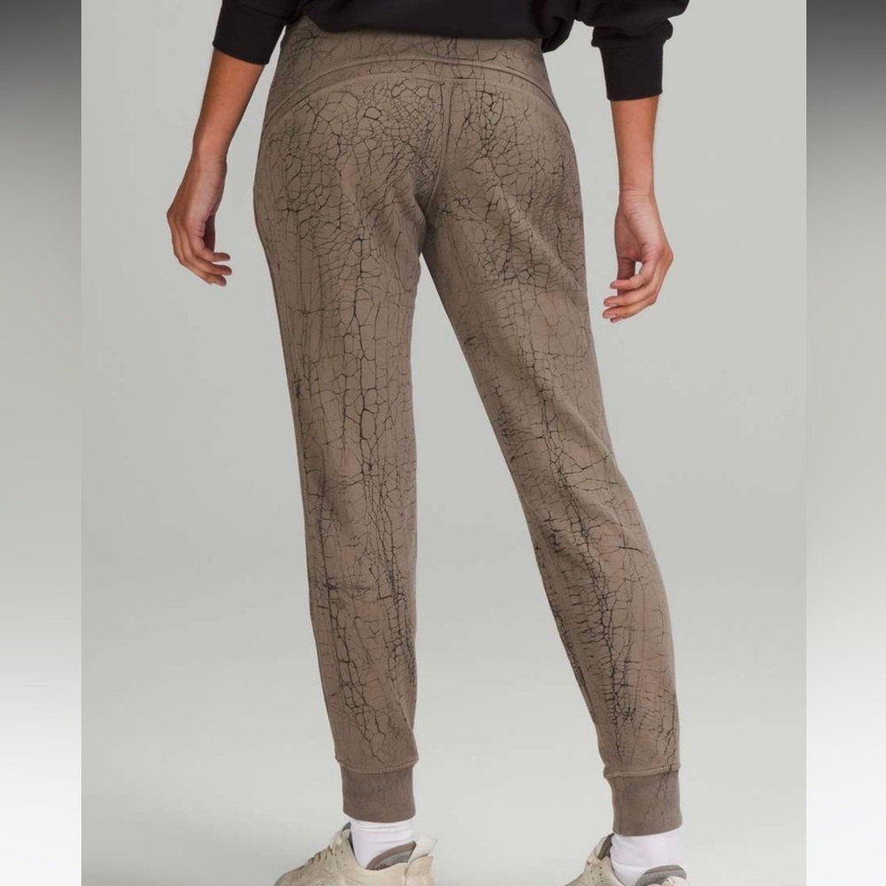 Lululemon Warm Down Jogger *7/8 Length Pants Size 2 - Picture 10 of 10